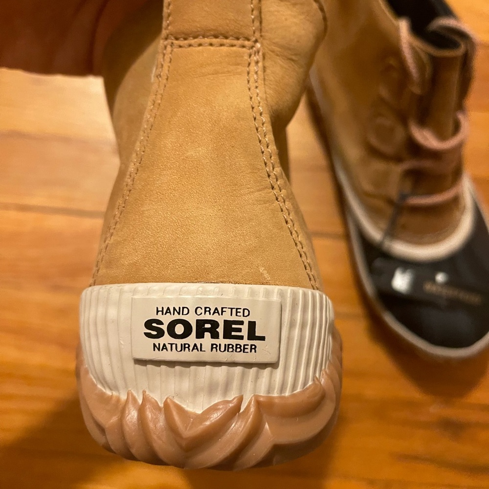 Sorel waterproof USA 9 leather - Picture 3 of 4